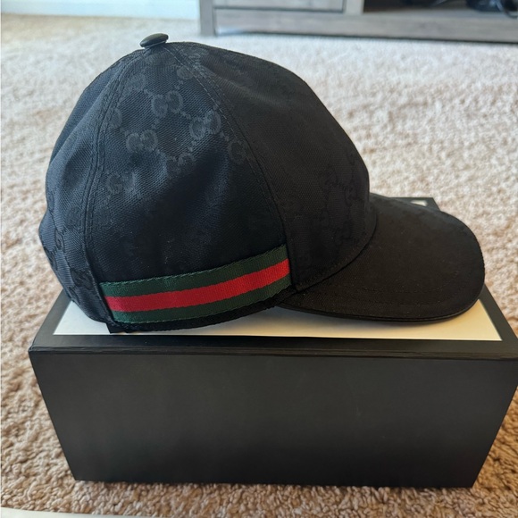 ORIGINAL GG CANVAS BASEBALL
HAT WITH WEB. - Picture 2 of 3